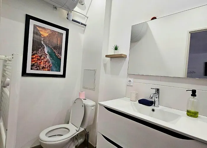 Le 2005 Double Balneo, Lit Queen Size, Soiree Romantique Apartment *