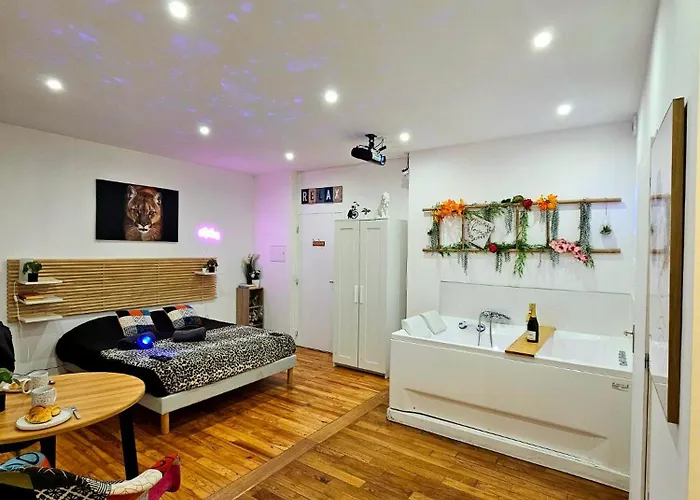 Apartment Le 2005 Double Balneo, Lit Queen Size, Soiree Romantique Grenoble