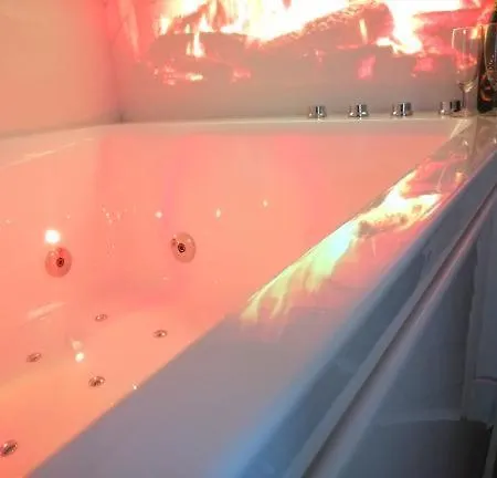 Apartment Le 2005 Double Balneo, Lit Queen Size, Soiree Romantique Grenoble